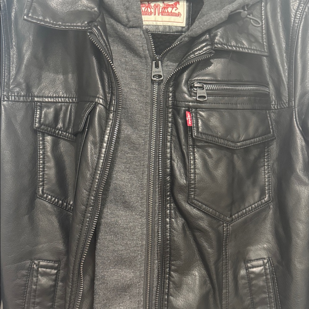 Levi's Black Leather Jacket - Picture 4 of 7